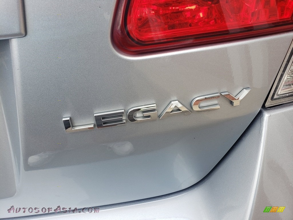 2014 Legacy 2.5i Premium - Ice Silver Metallic / Black photo #32