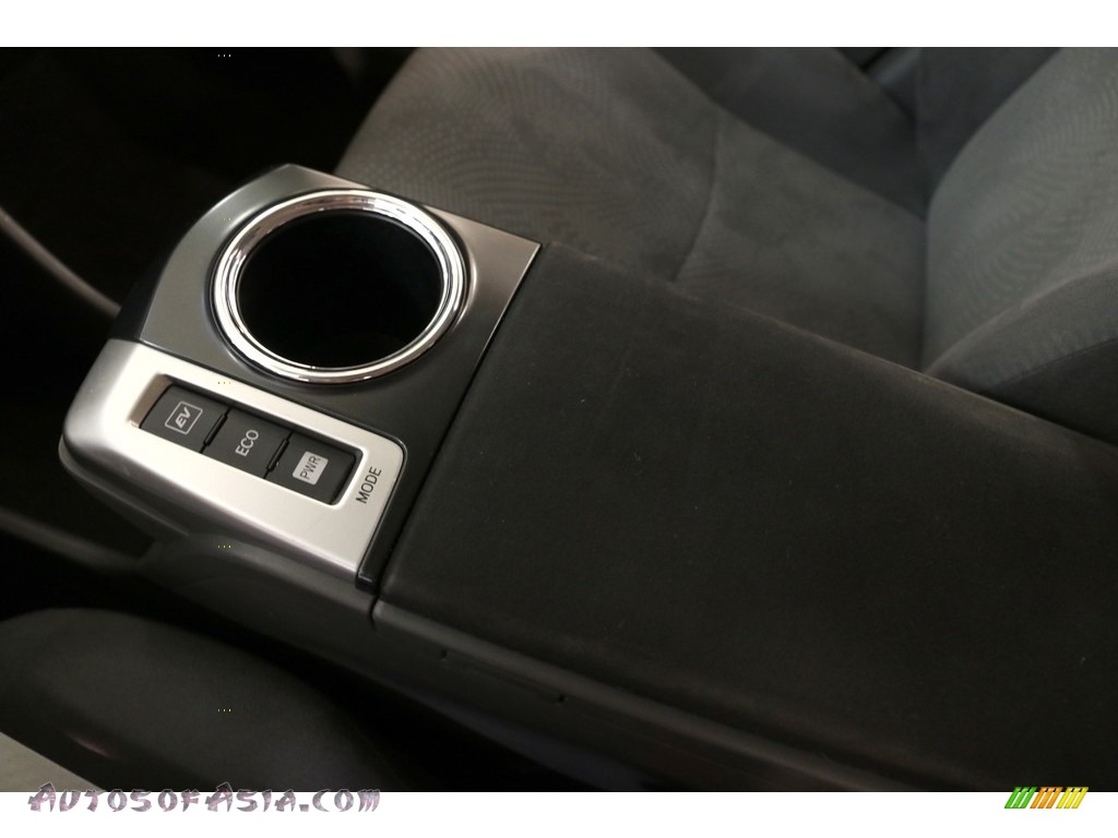 2013 Prius v Three Hybrid - Magnetic Gray Metallic / Dark Gray photo #18