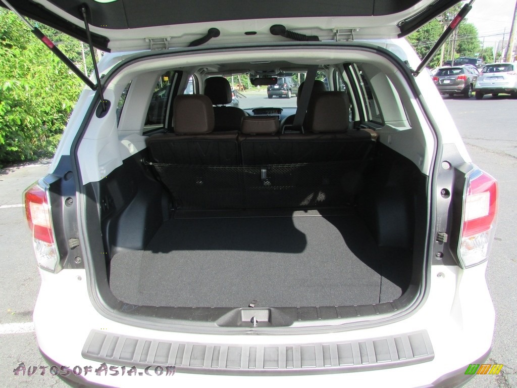 2017 Forester 2.5i Touring - Crystal White Pearl / Saddle Brown photo #20