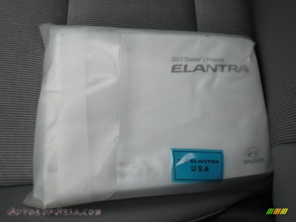 2017 Elantra SE - White / Gray photo #23
