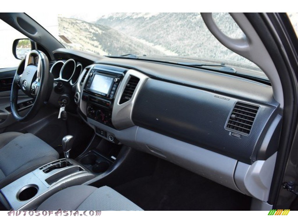 2015 Tacoma V6 Double Cab 4x4 - Magnetic Gray Metallic / Graphite photo #16