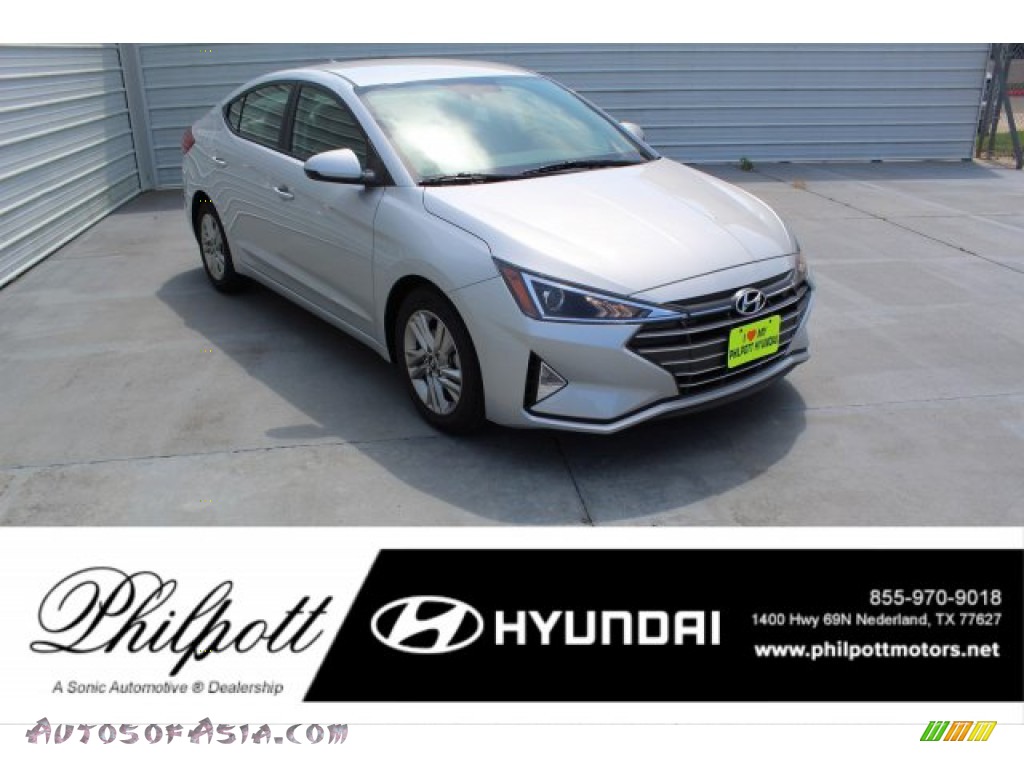 Symphony Silver / Gray Hyundai Elantra SEL