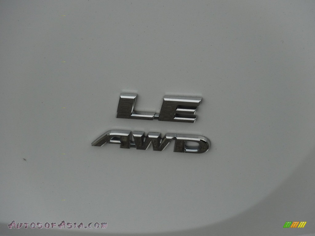 2016 RAV4 LE AWD - Super White / Black photo #10
