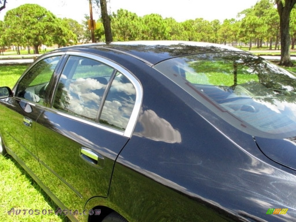 2004 G 35 x Sedan - Black Obsidian / Graphite photo #59