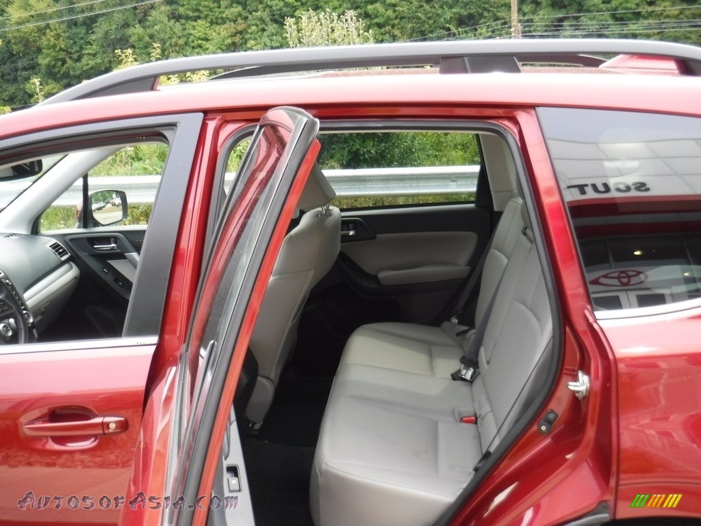 2016 Forester 2.5i Touring - Venetian Red Pearl / Gray photo #26