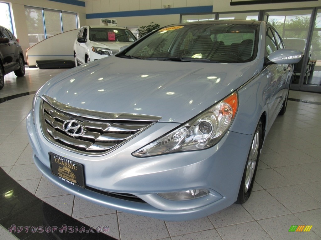 Radiant Silver / Gray Hyundai Sonata Limited