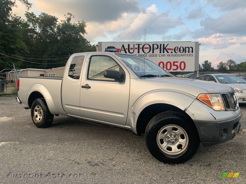 Radiant Silver / Graphite Nissan Frontier XE King Cab