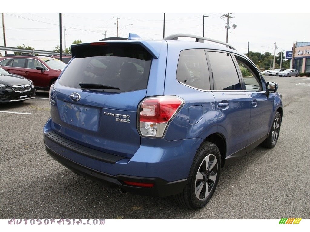 2017 Forester 2.5i Limited - Quartz Blue Pearl / Gray photo #5