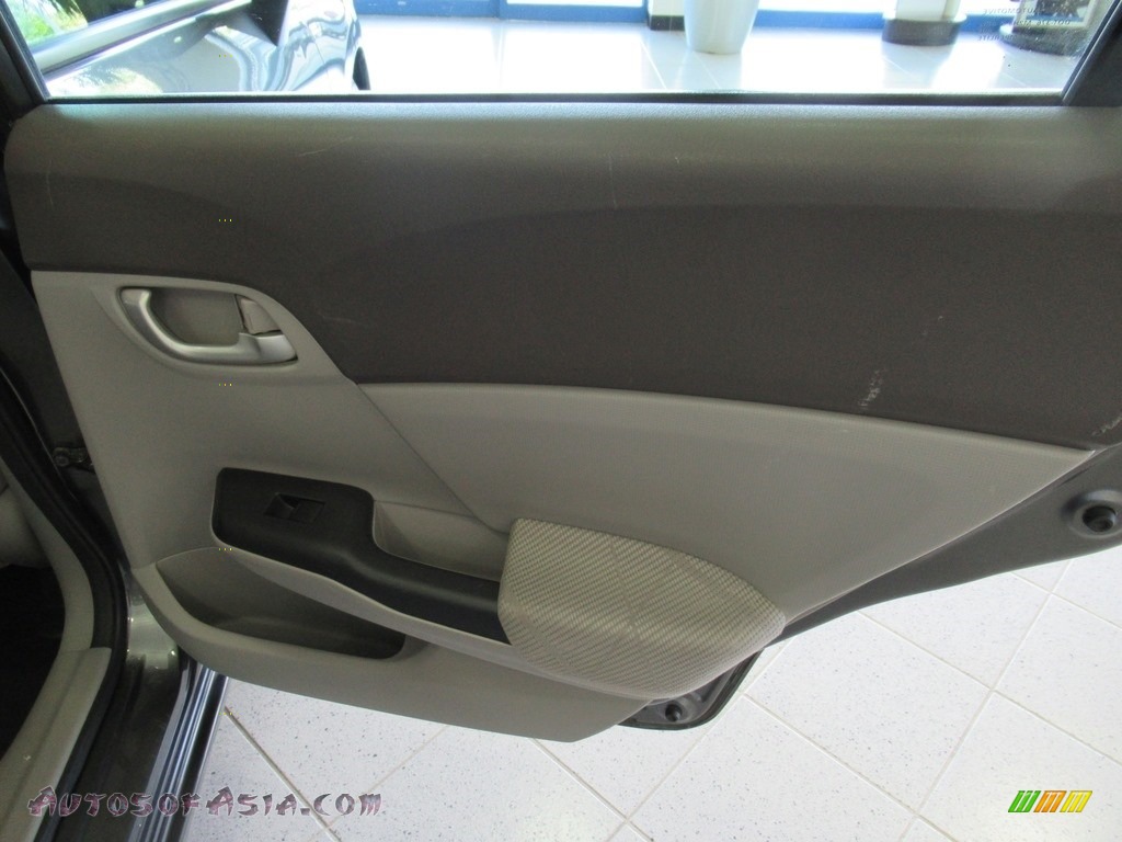2012 Civic LX Sedan - Polished Metal Metallic / Gray photo #17