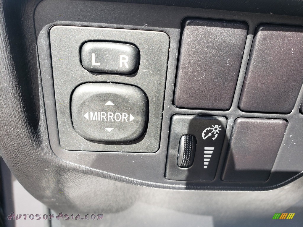 2015 Prius Two Hybrid - Winter Gray Metallic / Dark Gray photo #9