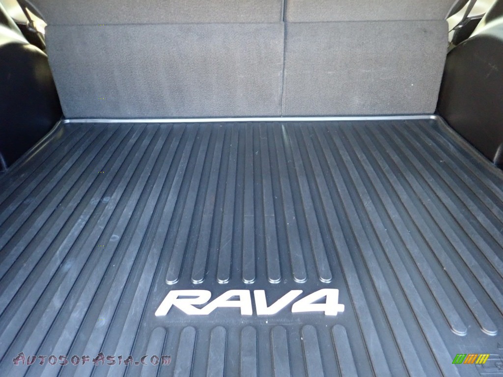 2017 RAV4 XLE - Magnetic Gray Metallic / Black photo #3