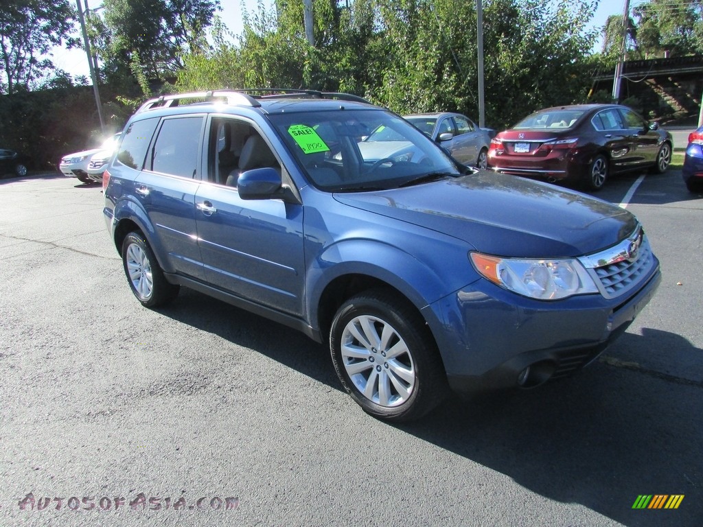 2013 Forester 2.5 X Limited - Marine Blue Pearl / Black photo #4