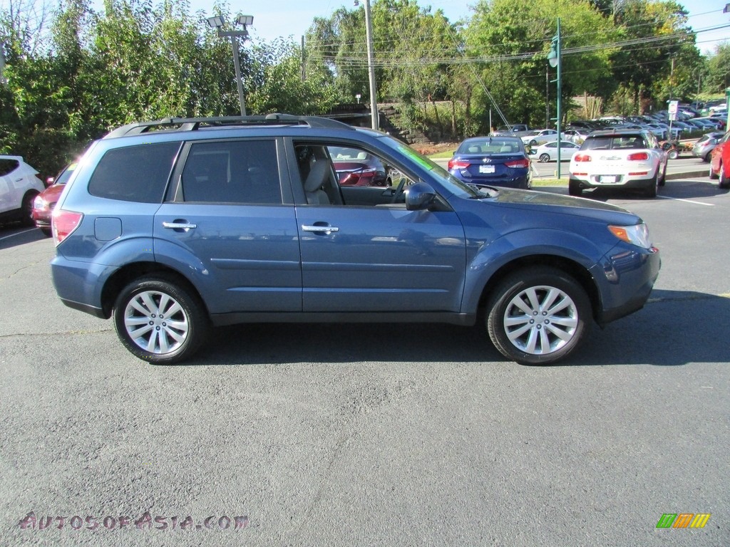 2013 Forester 2.5 X Limited - Marine Blue Pearl / Black photo #5
