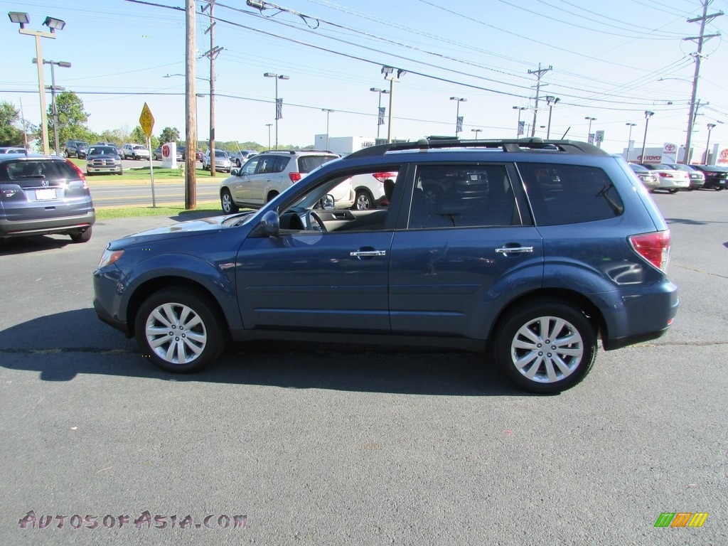 2013 Forester 2.5 X Limited - Marine Blue Pearl / Black photo #9