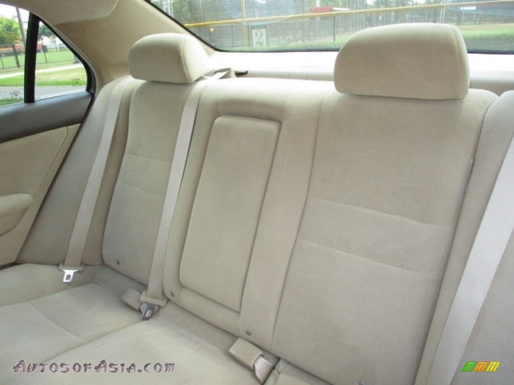 2007 Accord LX V6 Sedan - Taffeta White / Ivory photo #10