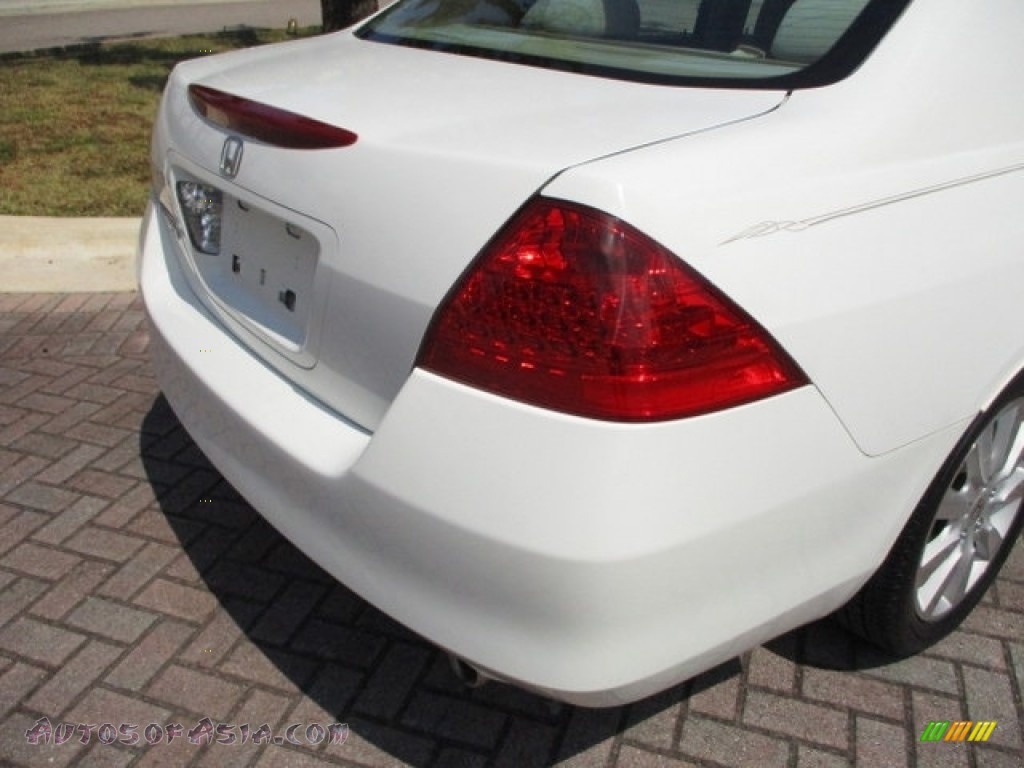 2007 Accord LX V6 Sedan - Taffeta White / Ivory photo #42