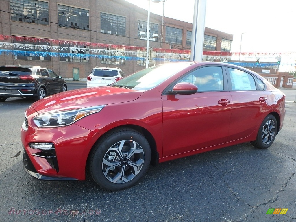2020 Forte LXS - Currant Red / Black photo #7