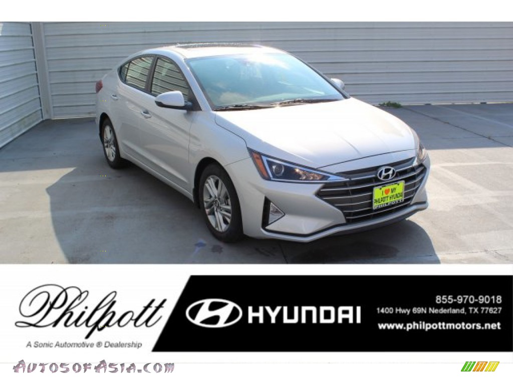 Symphony Silver / Black Hyundai Elantra Value Edition