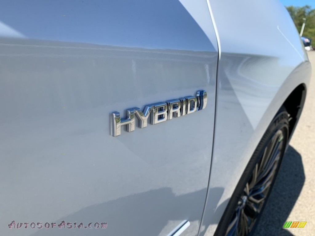 2020 Avalon Hybrid XSE - Wind Chill Pearl / Black photo #19