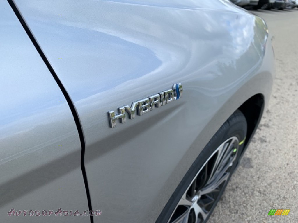 2020 Camry Hybrid SE - Celestial Silver Metallic / Ash photo #31