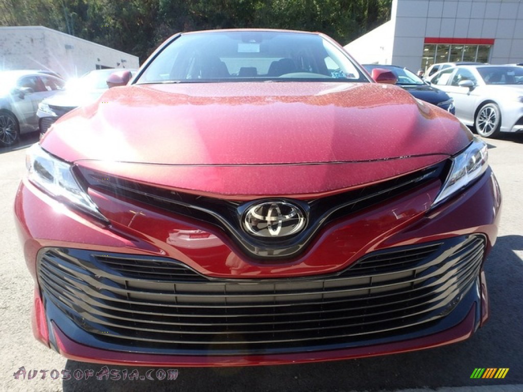 2020 Camry LE - Ruby Flare Pearl / Black photo #9