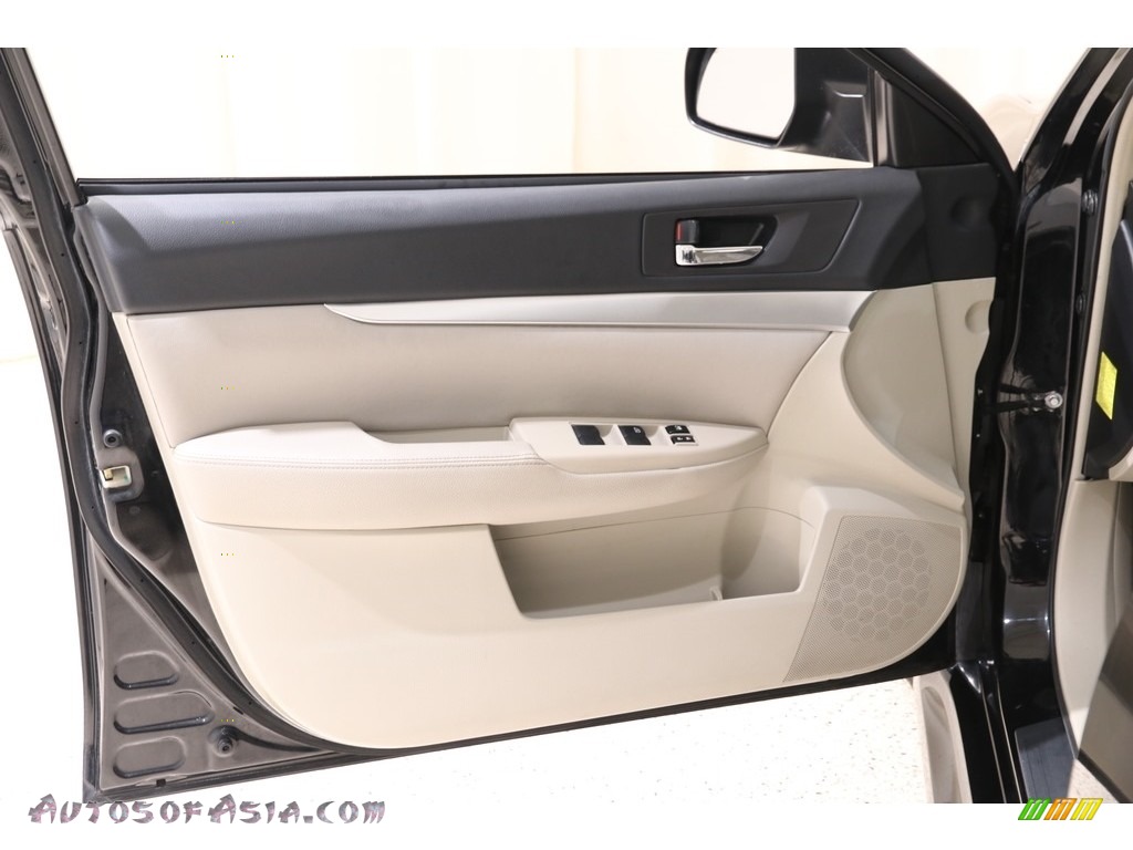 2010 Legacy 2.5i Premium Sedan - Crystal Black Silica / Warm Ivory photo #4