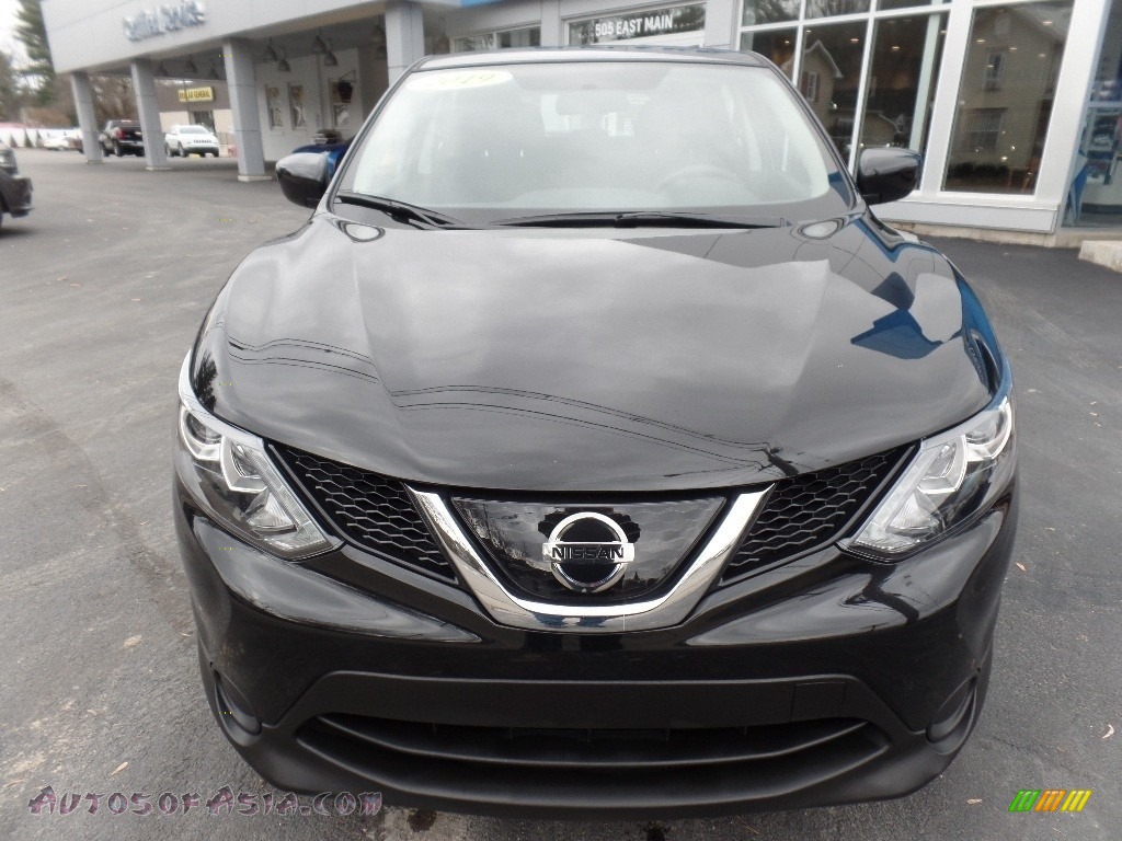 2019 Rogue Sport S AWD - Magnetic Black Pearl / Charcoal photo #2