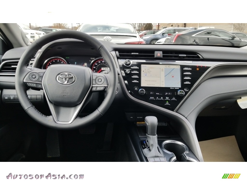 2020 Camry XSE - Wind Chill Pearl / Black photo #4