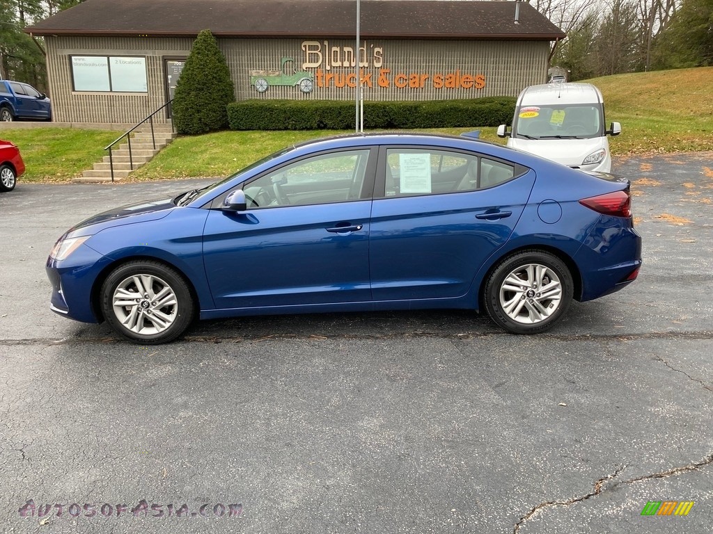 Lakeside Blue / Gray Hyundai Elantra SEL