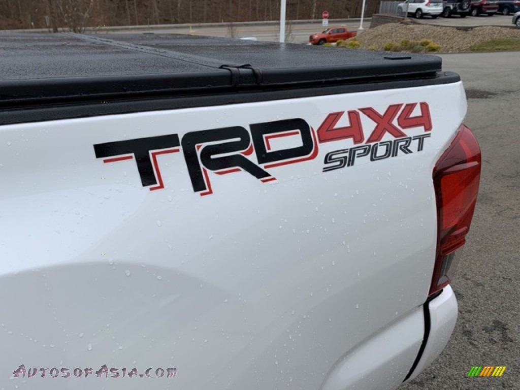 2019 Tacoma TRD Sport Double Cab 4x4 - Super White / TRD Graphite photo #6