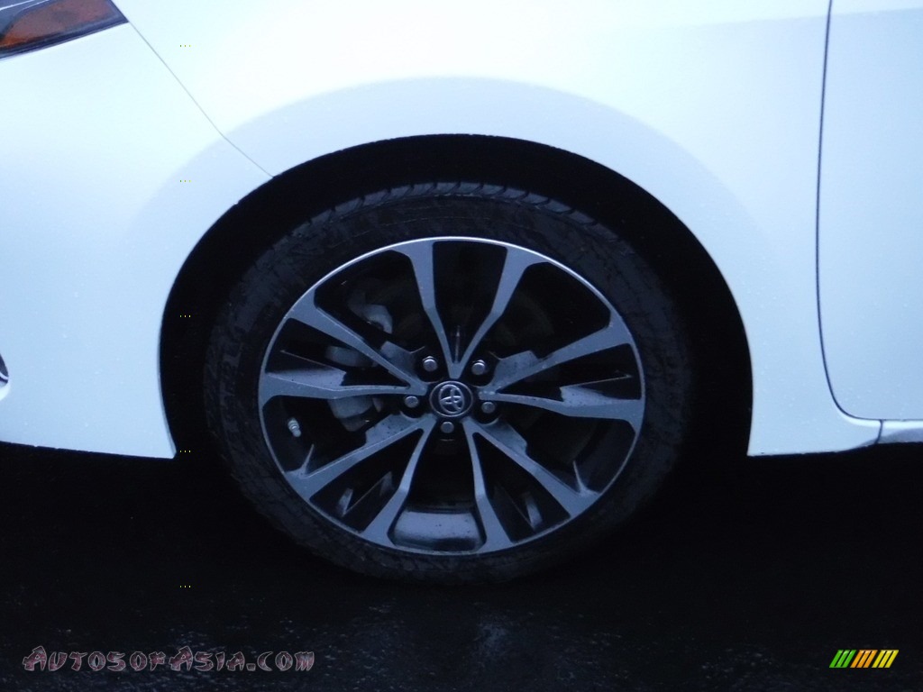 2019 Corolla SE - Super White / Black photo #3