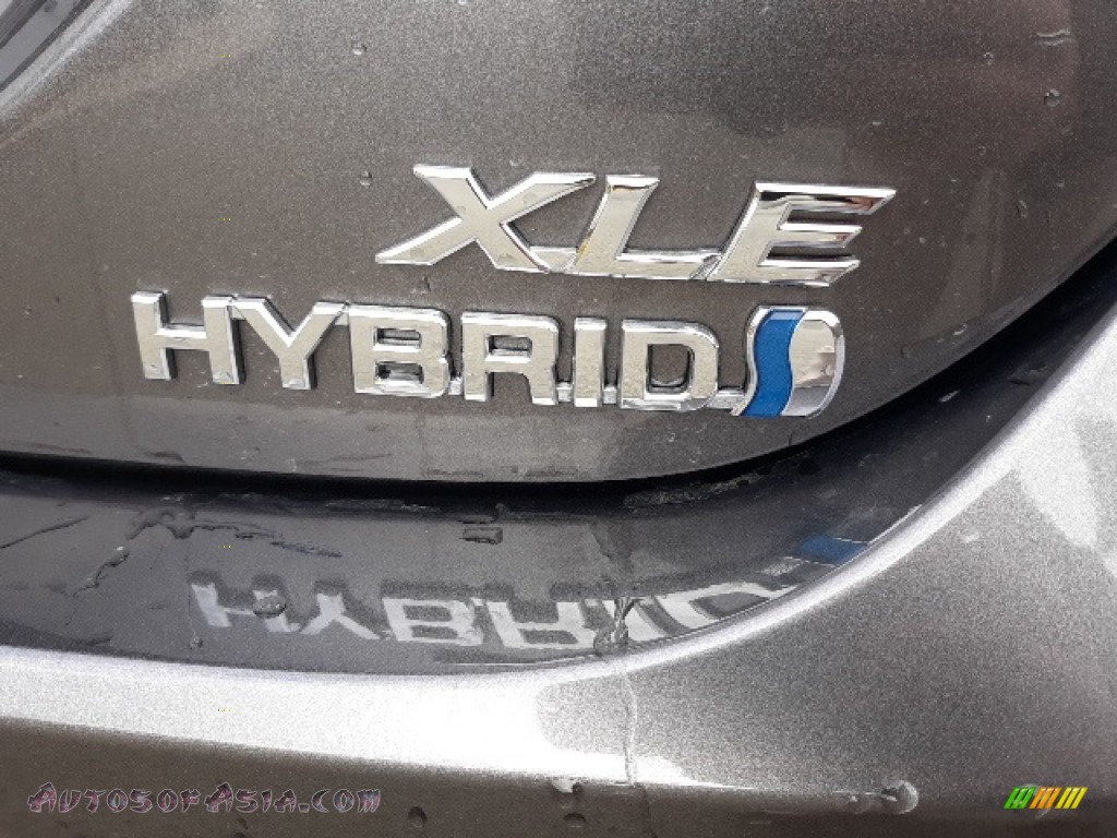 2020 Camry Hybrid XLE - Predawn Gray Mica / Black photo #51