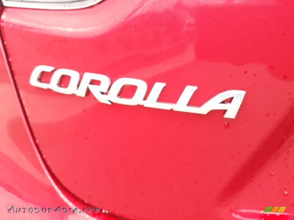 2020 Corolla LE Hybrid - Barcelona Red Metallic / Light Gray photo #50