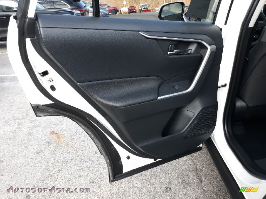 2020 RAV4 XLE AWD - Super White / Black photo #28