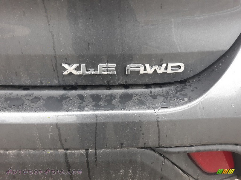 2020 Highlander XLE AWD - Magnetic Gray Metallic / Graphite photo #56