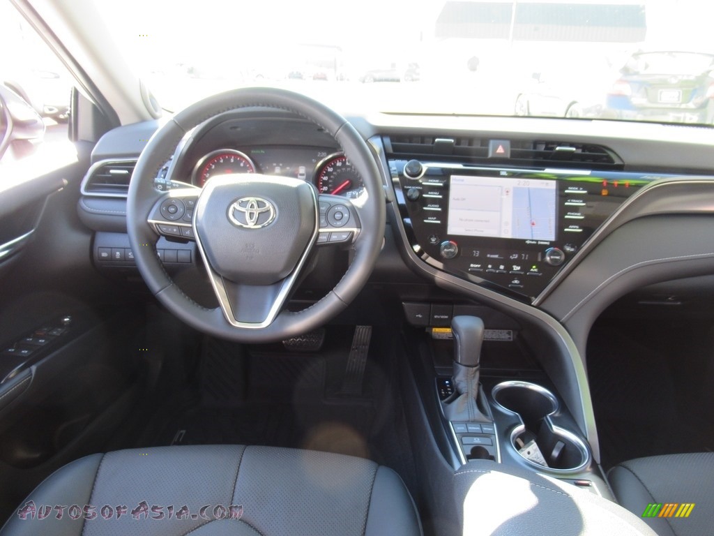 2020 Camry XSE - Wind Chill Pearl / Black photo #15