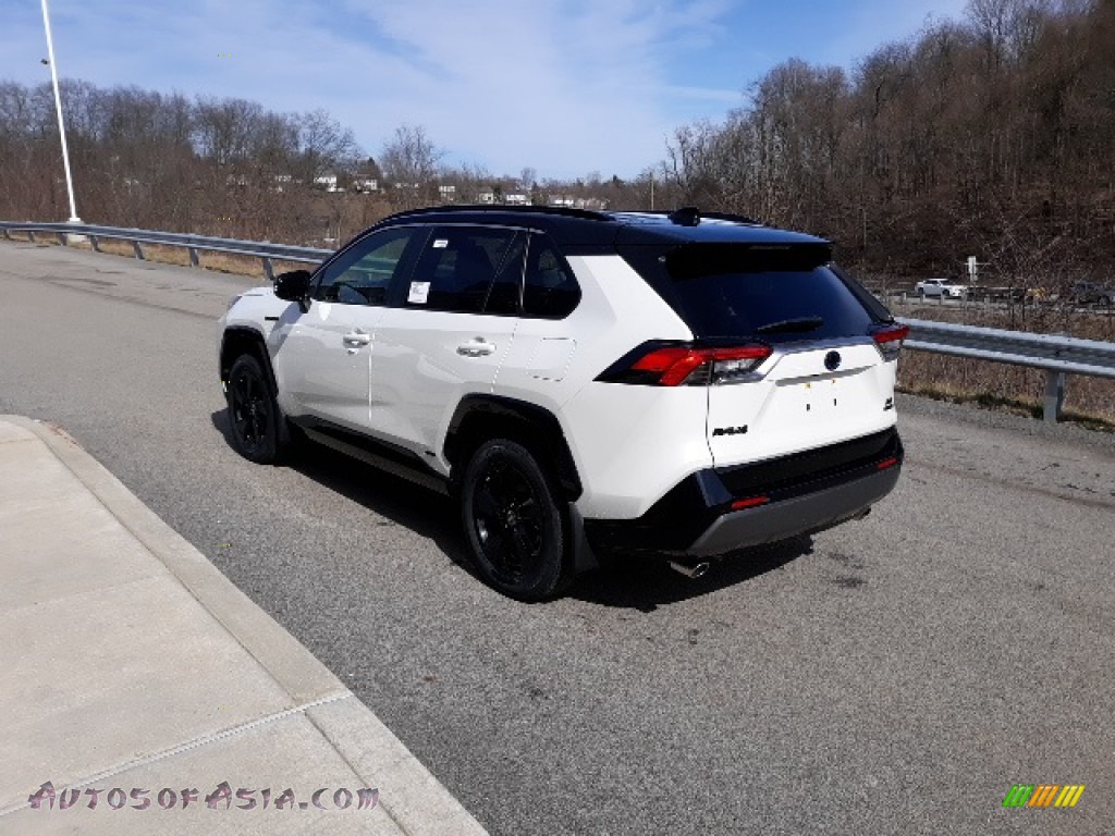 2020 Toyota RAV4 XSE AWD Hybrid in Blizzard White Pearl photo 2