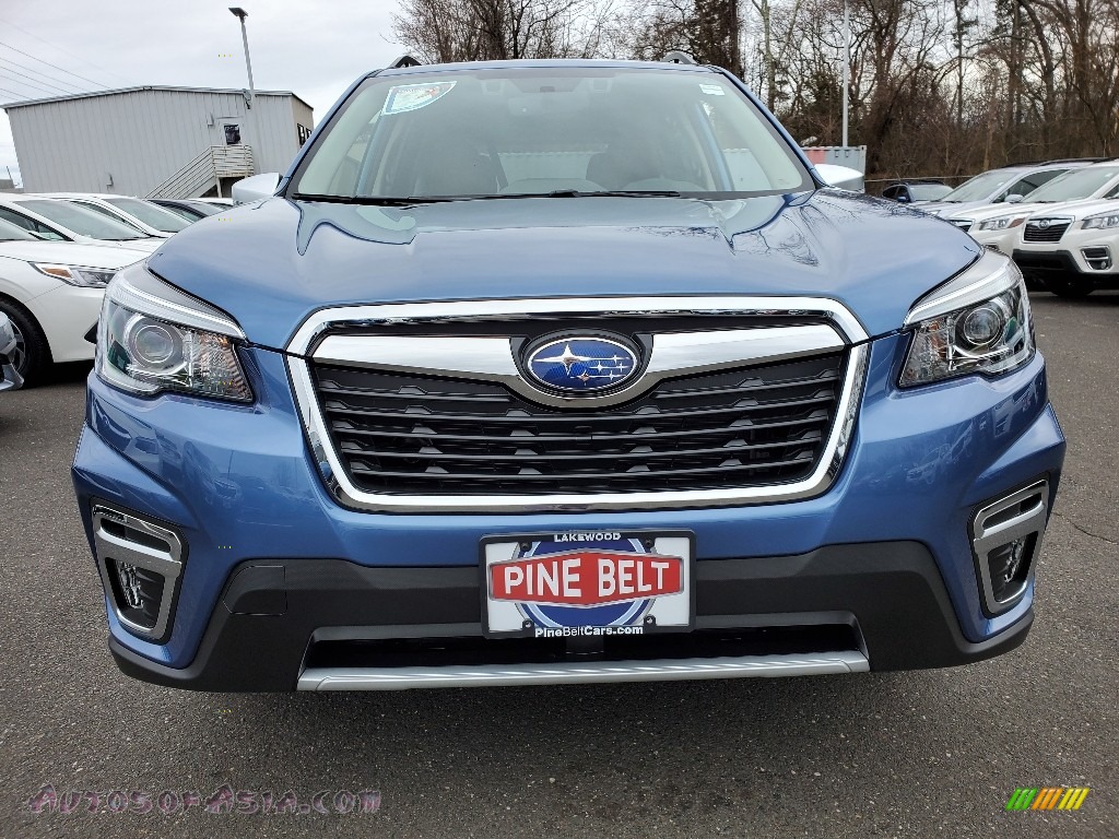 2020 Forester 2.5i Touring - Horizon Blue Pearl / Saddle Brown photo #3