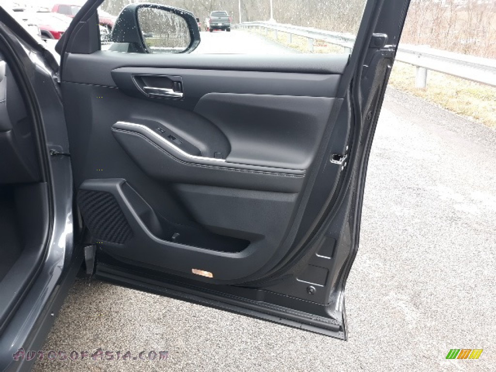 2020 Highlander XLE AWD - Magnetic Gray Metallic / Black photo #25