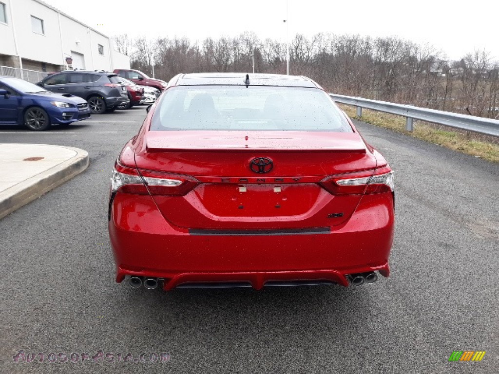 2020 Camry XSE - Supersonic Red / Cockpit Red photo #28