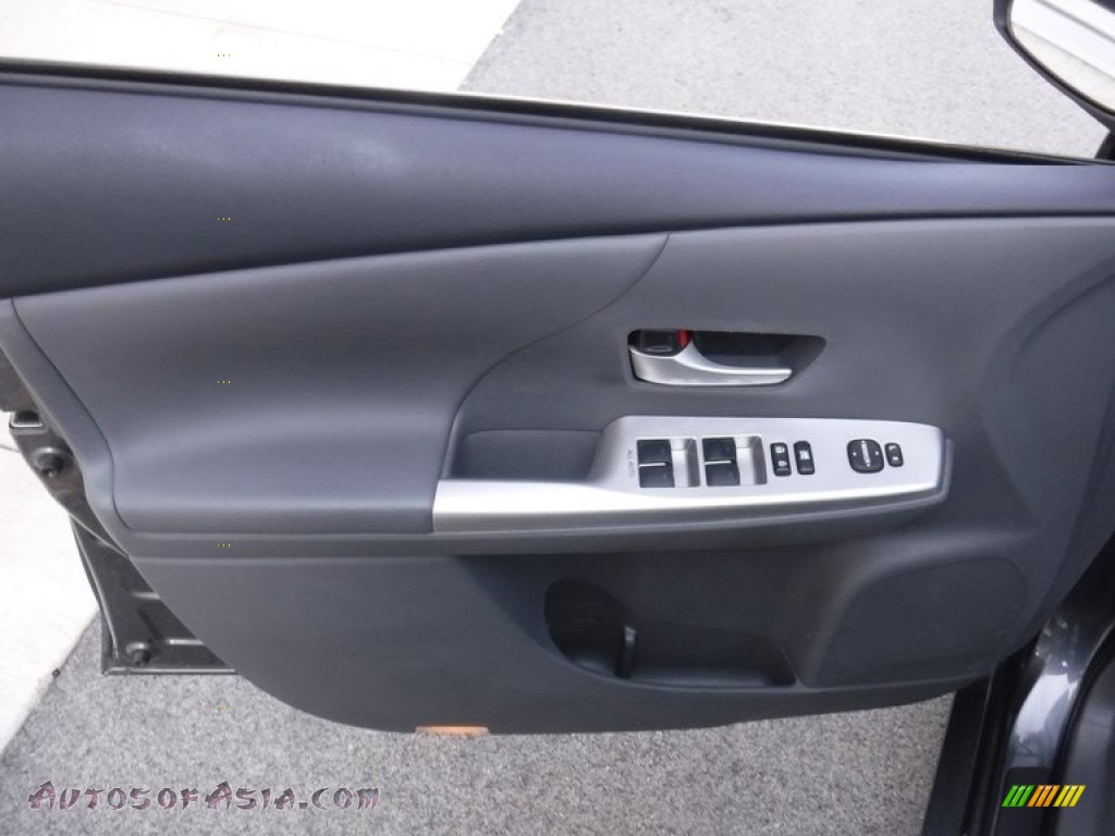 2014 Prius v Five - Magnetic Gray Metallic / Dark Gray photo #12