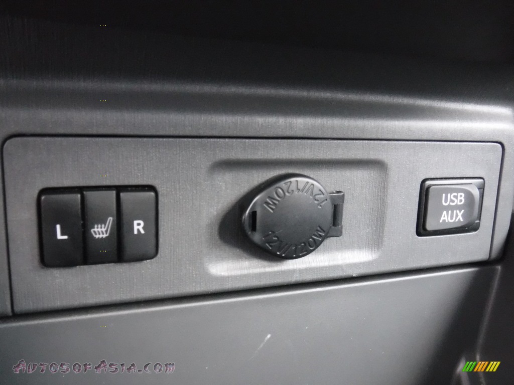 2014 Prius v Five - Magnetic Gray Metallic / Dark Gray photo #15