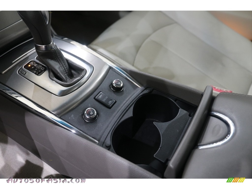 2011 G 25 x AWD Sedan - Liquid Platinum / Graphite photo #12