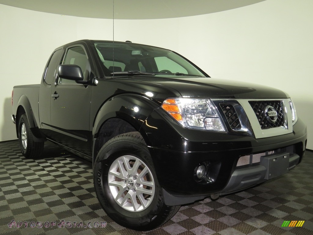 2018 Frontier SV King Cab 4x4 - Magnetic Black / Graphite photo #1