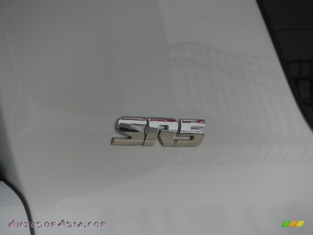 2017 4Runner SR5 Premium 4x4 - Super White / Black photo #8