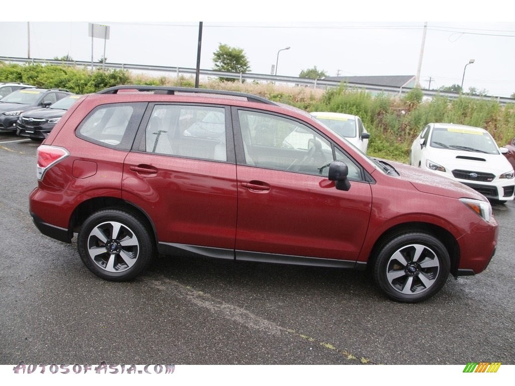 2017 Forester 2.5i - Venetian Red Pearl / Gray photo #4