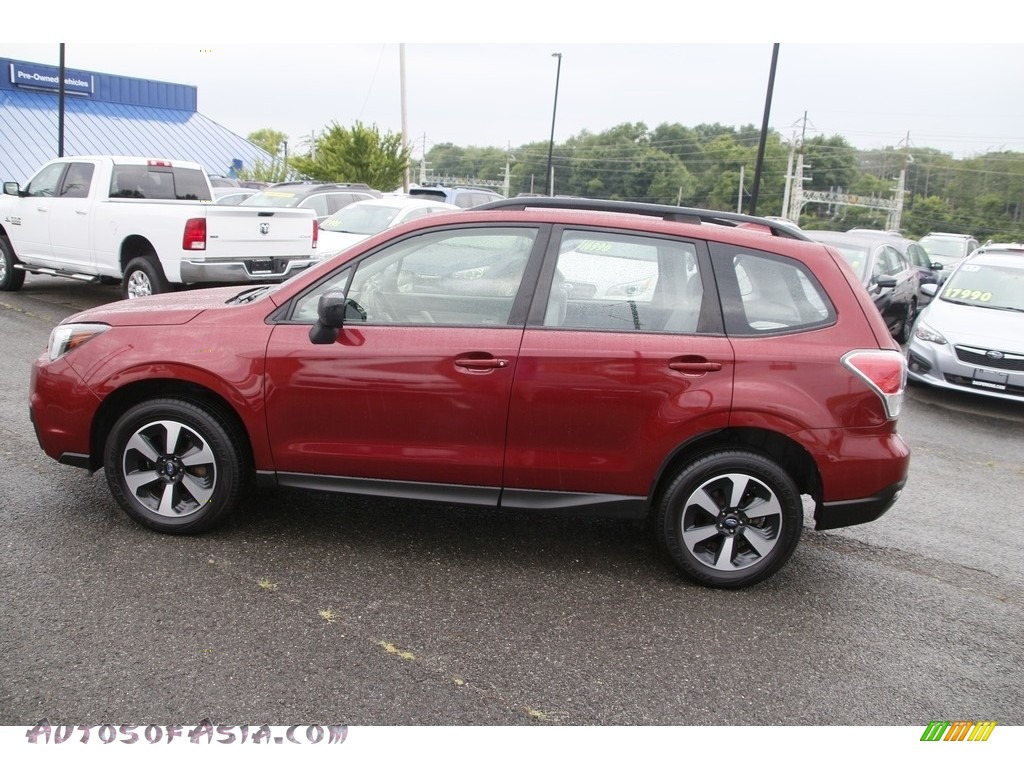 2017 Forester 2.5i - Venetian Red Pearl / Gray photo #8