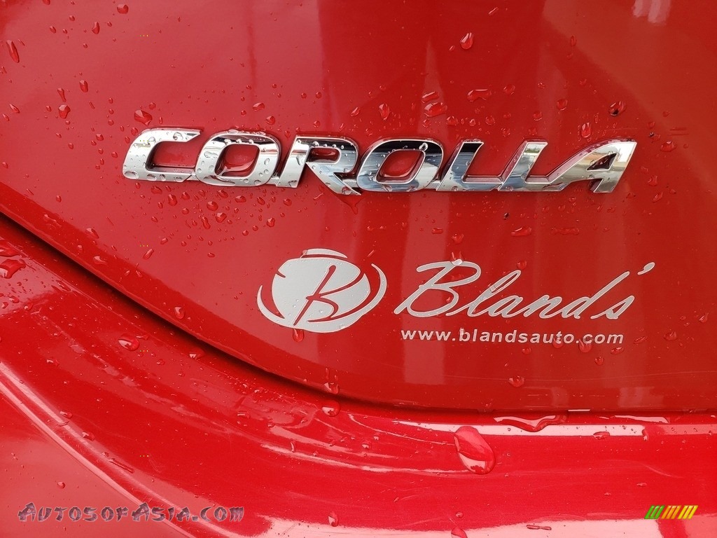 2018 Corolla LE - Barcelona Red Metallic / Black photo #31