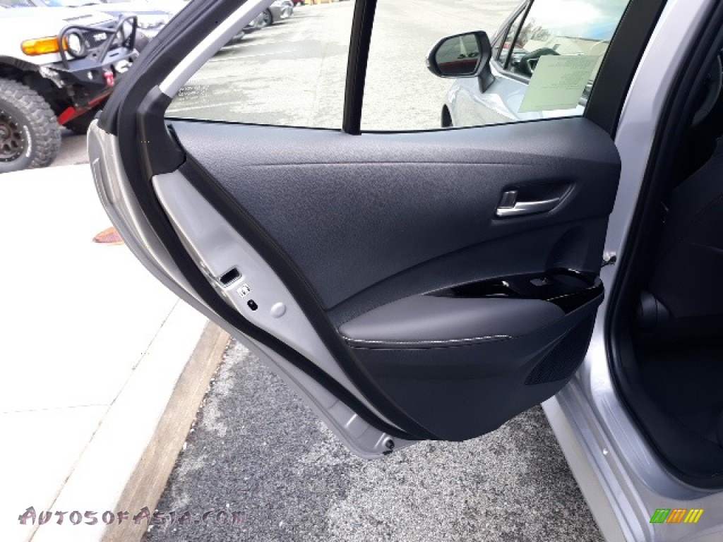 2020 Corolla Hatchback SE - Classic Silver Metallic / Black photo #30