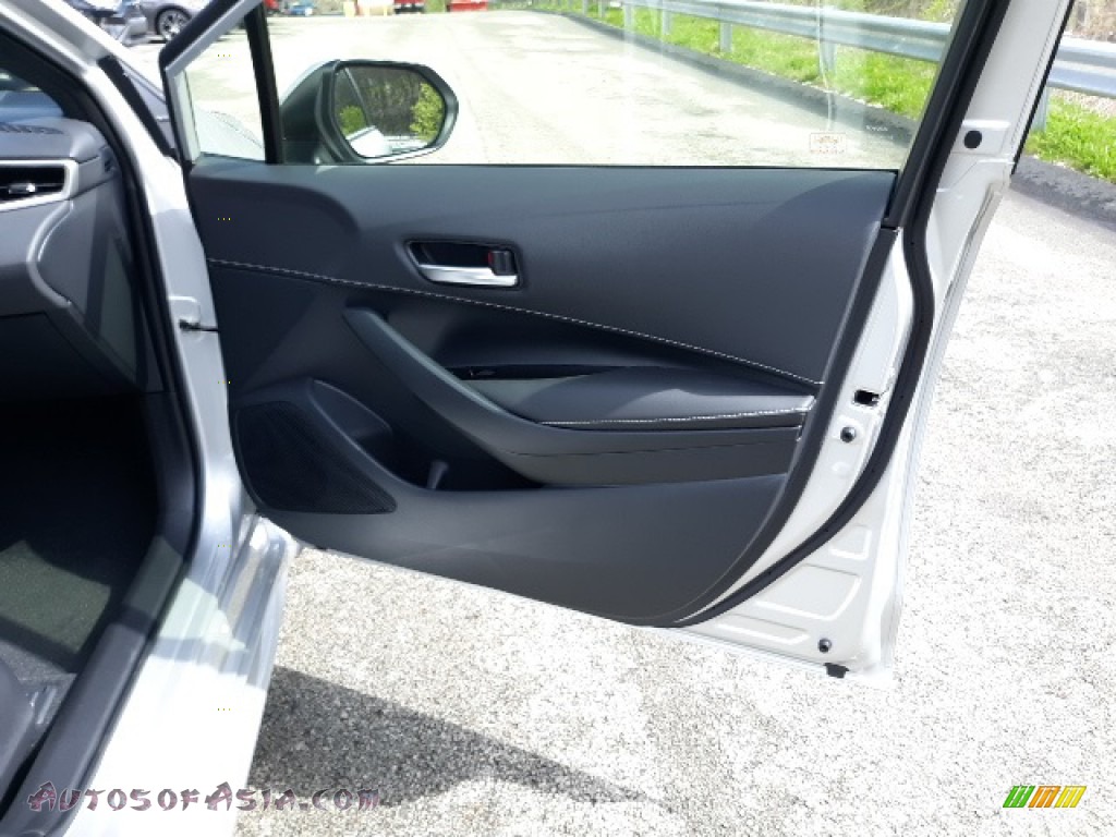 2020 Corolla Hatchback SE - Classic Silver Metallic / Black photo #40